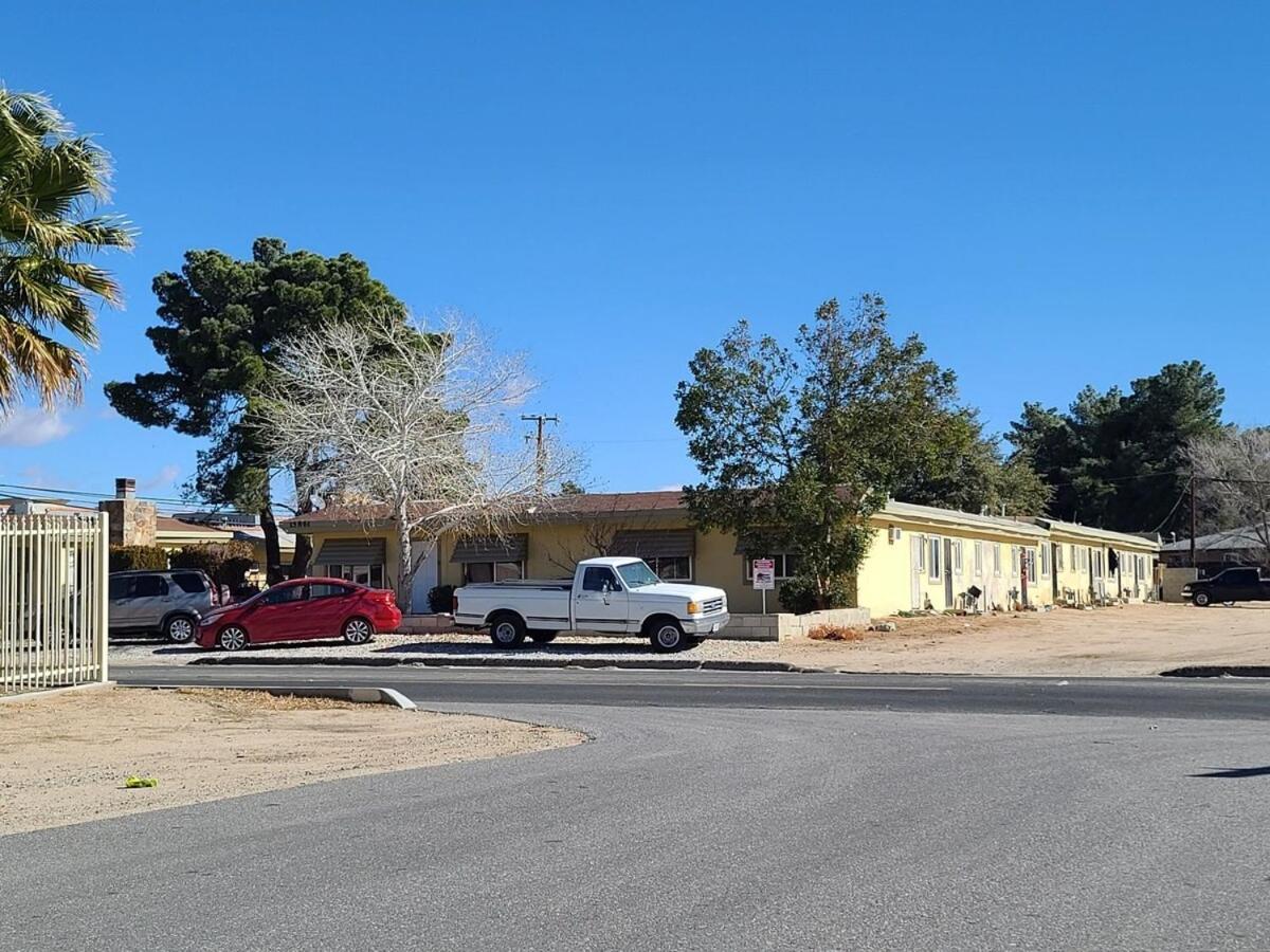 Apartamento Kasota Cozy Coves Victorville Exterior foto